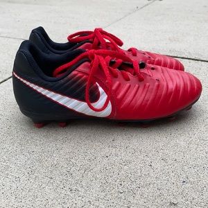 Nike tiempo soccer cleats 3Y